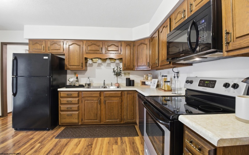 1104 Johnson Avenue, Bridgeport, West Virginia 26330, 3 Bedrooms Bedrooms, 7 Rooms Rooms,2 BathroomsBathrooms,Single Family Detached,For Sale,Johnson,10163941