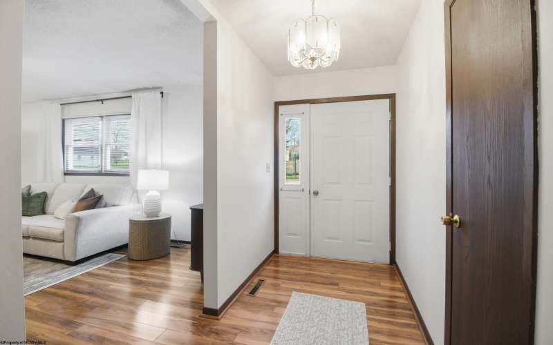 1104 Johnson Avenue, Bridgeport, West Virginia 26330, 3 Bedrooms Bedrooms, 7 Rooms Rooms,2 BathroomsBathrooms,Single Family Detached,For Sale,Johnson,10163941