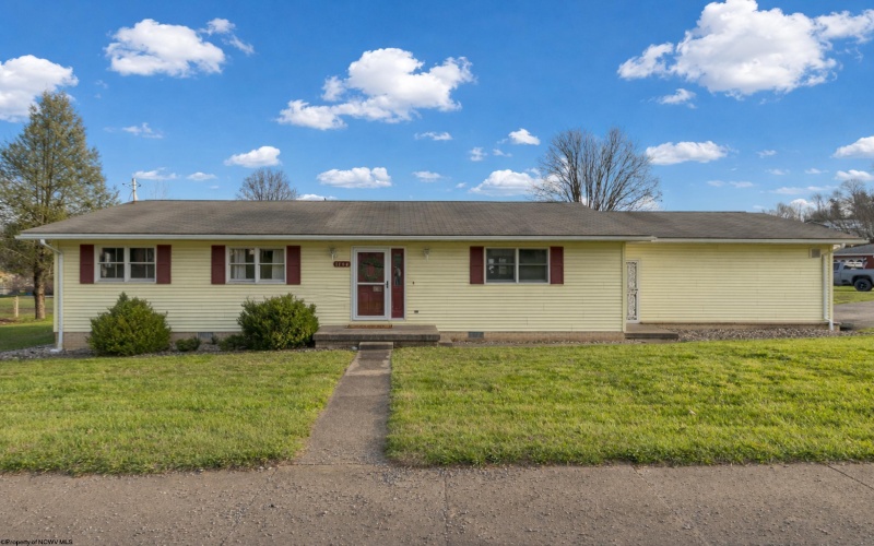 1104 Johnson Avenue, Bridgeport, West Virginia 26330, 3 Bedrooms Bedrooms, 7 Rooms Rooms,2 BathroomsBathrooms,Single Family Detached,For Sale,Johnson,10163941