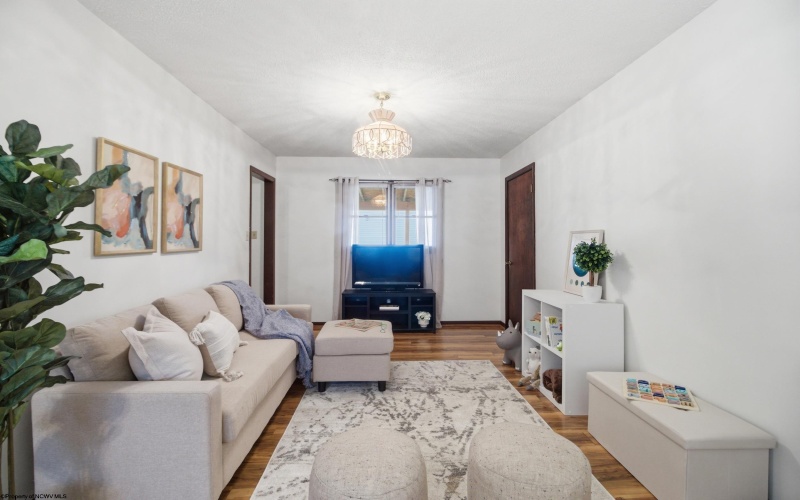 1104 Johnson Avenue, Bridgeport, West Virginia 26330, 3 Bedrooms Bedrooms, 7 Rooms Rooms,2 BathroomsBathrooms,Single Family Detached,For Sale,Johnson,10163941