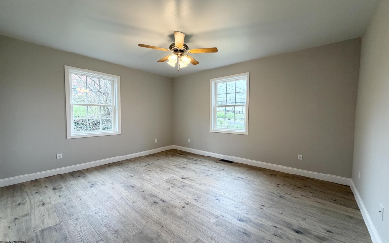 1228 Sabraton Avenue, Morgantown, West Virginia 26505, 3 Bedrooms Bedrooms, 5 Rooms Rooms,2 BathroomsBathrooms,Single Family Detached,For Sale,Sabraton,10163937