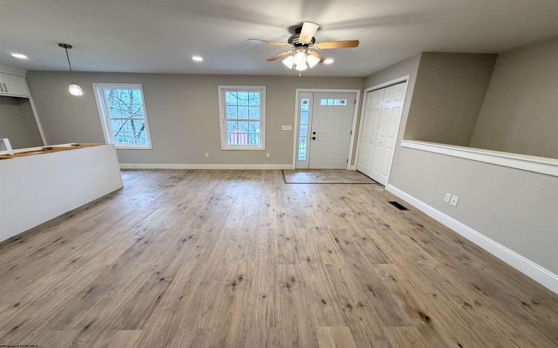 1228 Sabraton Avenue, Morgantown, West Virginia 26505, 3 Bedrooms Bedrooms, 5 Rooms Rooms,2 BathroomsBathrooms,Single Family Detached,For Sale,Sabraton,10163937