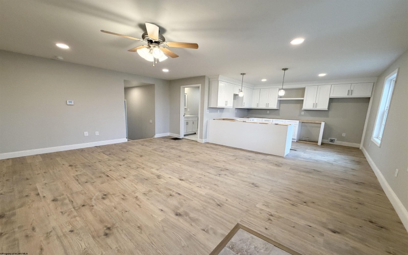 1228 Sabraton Avenue, Morgantown, West Virginia 26505, 3 Bedrooms Bedrooms, 5 Rooms Rooms,2 BathroomsBathrooms,Single Family Detached,For Sale,Sabraton,10163937