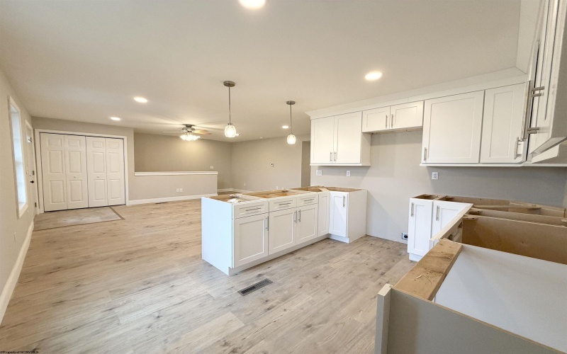 1228 Sabraton Avenue, Morgantown, West Virginia 26505, 3 Bedrooms Bedrooms, 5 Rooms Rooms,2 BathroomsBathrooms,Single Family Detached,For Sale,Sabraton,10163937