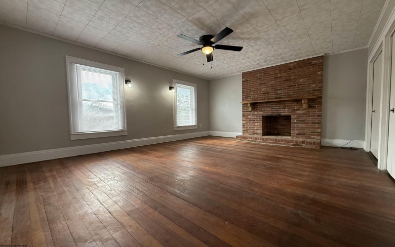 310 Spring Avenue, Clarksburg, West Virginia 26301, 5 Bedrooms Bedrooms, 12 Rooms Rooms,2 BathroomsBathrooms,Single Family Detached,For Sale,Spring,10163944