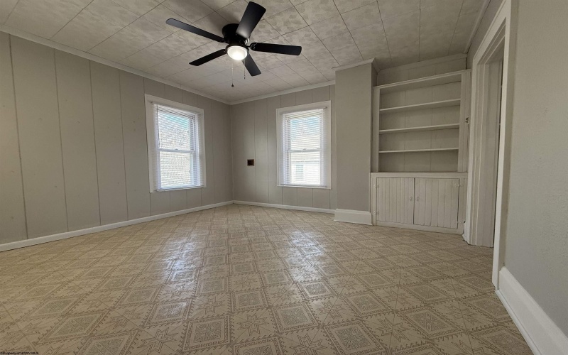 310 Spring Avenue, Clarksburg, West Virginia 26301, 5 Bedrooms Bedrooms, 12 Rooms Rooms,2 BathroomsBathrooms,Single Family Detached,For Sale,Spring,10163944