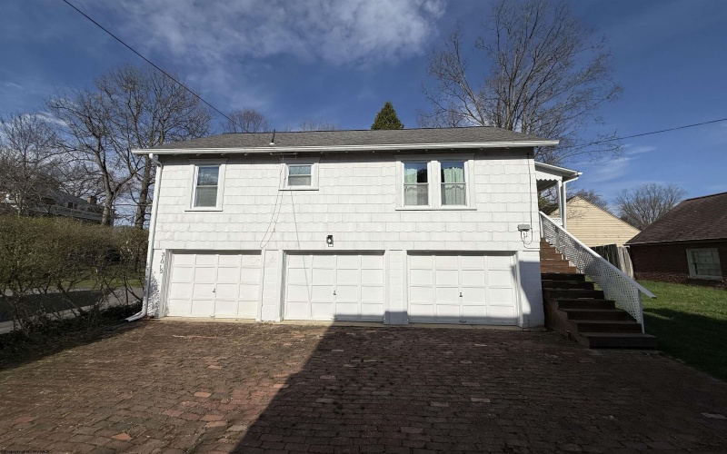 310 Spring Avenue, Clarksburg, West Virginia 26301, 5 Bedrooms Bedrooms, 12 Rooms Rooms,2 BathroomsBathrooms,Single Family Detached,For Sale,Spring,10163944