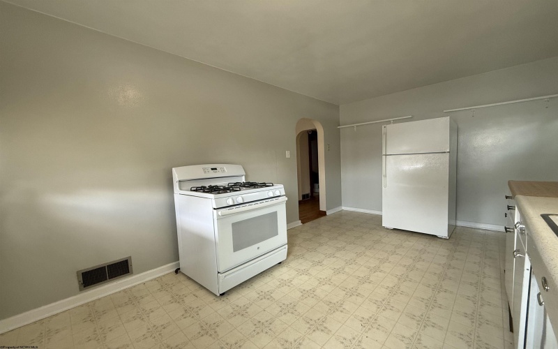 310 Spring Avenue, Clarksburg, West Virginia 26301, 5 Bedrooms Bedrooms, 12 Rooms Rooms,2 BathroomsBathrooms,Single Family Detached,For Sale,Spring,10163944