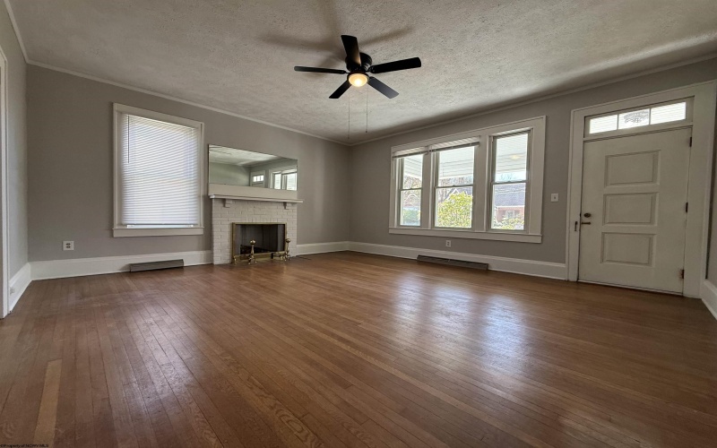 310 Spring Avenue, Clarksburg, West Virginia 26301, 5 Bedrooms Bedrooms, 12 Rooms Rooms,2 BathroomsBathrooms,Single Family Detached,For Sale,Spring,10163944