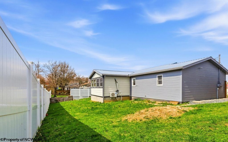 916 Cottonwood Court, Morgantown, West Virginia 26505, 3 Bedrooms Bedrooms, 6 Rooms Rooms,2 BathroomsBathrooms,Single Family Detached,For Sale,Cottonwood,10163969 916 Cottonwood Court, Morgantown, West Virginia 26505, 3 Bedrooms Bedrooms, 6 Rooms Rooms,2 BathroomsBathrooms,Single Family Detached,For Sale,Cottonwood,10163969