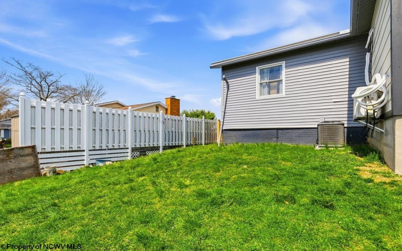 916 Cottonwood Court, Morgantown, West Virginia 26505, 3 Bedrooms Bedrooms, 6 Rooms Rooms,2 BathroomsBathrooms,Single Family Detached,For Sale,Cottonwood,10163969 916 Cottonwood Court, Morgantown, West Virginia 26505, 3 Bedrooms Bedrooms, 6 Rooms Rooms,2 BathroomsBathrooms,Single Family Detached,For Sale,Cottonwood,10163969