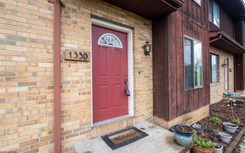 135 Lough Street, Westover, West Virginia 26501, 2 Bedrooms Bedrooms, 5 Rooms Rooms,1 BathroomBathrooms,Single Family Attached,For Sale,Lough,10163953