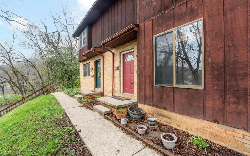 135 Lough Street, Westover, West Virginia 26501, 2 Bedrooms Bedrooms, 5 Rooms Rooms,1 BathroomBathrooms,Single Family Attached,For Sale,Lough,10163953