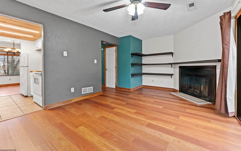 135 Lough Street, Westover, West Virginia 26501, 2 Bedrooms Bedrooms, 5 Rooms Rooms,1 BathroomBathrooms,Single Family Attached,For Sale,Lough,10163953