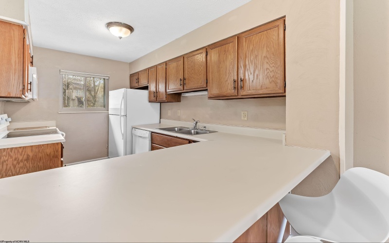 302 Whitetail Way, Morgantown, West Virginia 26508, 2 Bedrooms Bedrooms, 8 Rooms Rooms,2 BathroomsBathrooms,Single Family Attached,For Sale,Whitetail,10163954