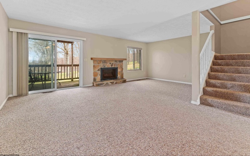 302 Whitetail Way, Morgantown, West Virginia 26508, 2 Bedrooms Bedrooms, 8 Rooms Rooms,2 BathroomsBathrooms,Single Family Attached,For Sale,Whitetail,10163954