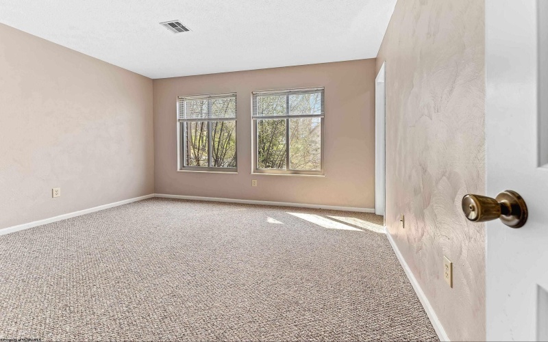 302 Whitetail Way, Morgantown, West Virginia 26508, 2 Bedrooms Bedrooms, 8 Rooms Rooms,2 BathroomsBathrooms,Single Family Attached,For Sale,Whitetail,10163954