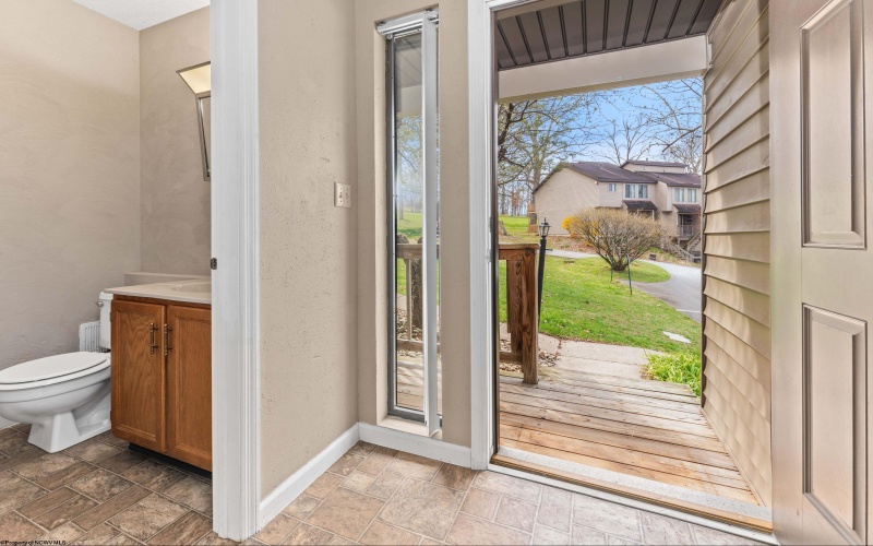 302 Whitetail Way, Morgantown, West Virginia 26508, 2 Bedrooms Bedrooms, 8 Rooms Rooms,2 BathroomsBathrooms,Single Family Attached,For Sale,Whitetail,10163954