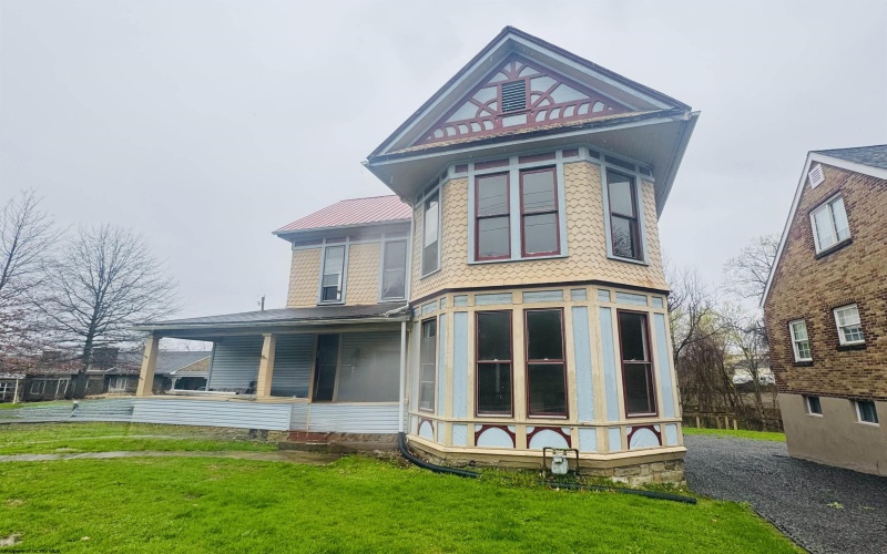 230 Locust Avenue, Fairmont, West Virginia 26554, ,Multi-unit/income,For Sale,Locust,10161063