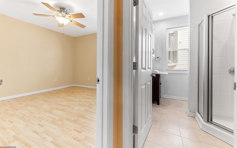 330-332 Demain Avenue, Morgantown, West Virginia 26501, ,Multi-unit/income,For Sale,Demain,10163959