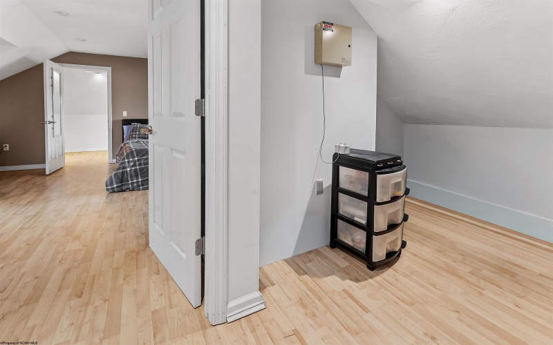 330-332 Demain Avenue, Morgantown, West Virginia 26501, ,Multi-unit/income,For Sale,Demain,10163959