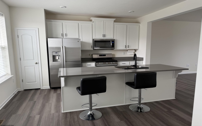 48 Dover Court, Bridgeport, West Virginia 26330, 3 Bedrooms Bedrooms, 5 Rooms Rooms,3 BathroomsBathrooms,Residential Rentals,For Rent,Dover,10163962