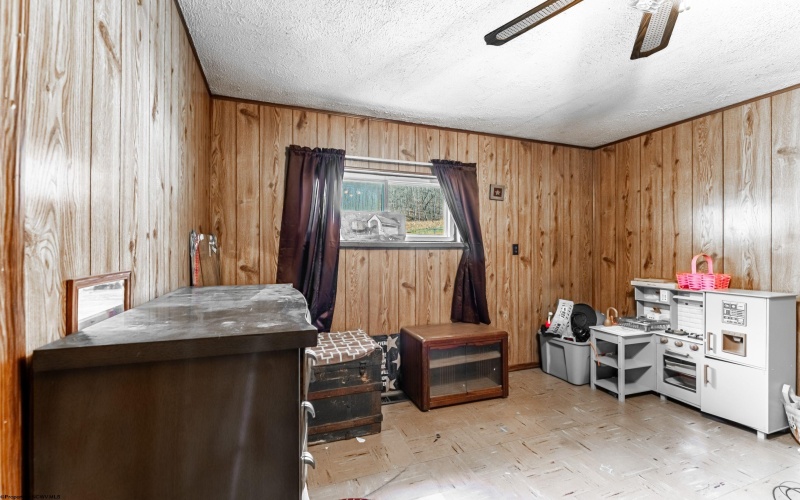 776 Statler Run Road, Fairview, West Virginia 26570, 3 Bedrooms Bedrooms, 7 Rooms Rooms,1 BathroomBathrooms,Single Family Detached,For Sale,Statler Run,10163948 776 Statler Run Road, Fairview, West Virginia 26570, 3 Bedrooms Bedrooms, 7 Rooms Rooms,1 BathroomBathrooms,Single Family Detached,For Sale,Statler Run,10163948