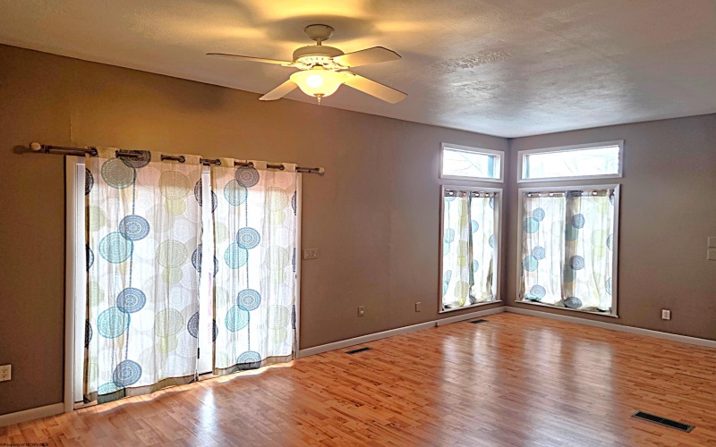 143 Paradise Circle, Morgantown, West Virginia 26508, 3 Bedrooms Bedrooms, 5 Rooms Rooms,1 BathroomBathrooms,Single Family Detached,For Sale,Paradise,10163950 143 Paradise Circle, Morgantown, West Virginia 26508, 3 Bedrooms Bedrooms, 5 Rooms Rooms,1 BathroomBathrooms,Single Family Detached,For Sale,Paradise,10163950