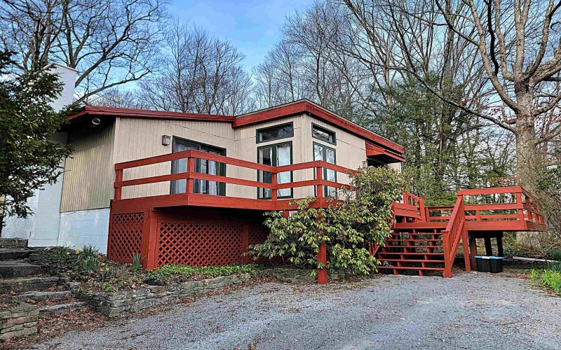 143 Paradise Circle, Morgantown, West Virginia 26508, 3 Bedrooms Bedrooms, 5 Rooms Rooms,1 BathroomBathrooms,Single Family Detached,For Sale,Paradise,10163950 143 Paradise Circle, Morgantown, West Virginia 26508, 3 Bedrooms Bedrooms, 5 Rooms Rooms,1 BathroomBathrooms,Single Family Detached,For Sale,Paradise,10163950