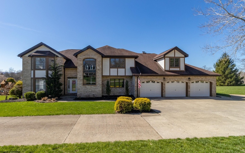 3125 Greystone Drive, Morgantown, West Virginia 26508, 5 Bedrooms Bedrooms, 14 Rooms Rooms,4 BathroomsBathrooms,Single Family Detached,For Sale,Greystone,10163951