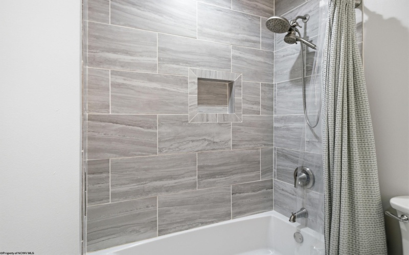 3125 Greystone Drive, Morgantown, West Virginia 26508, 5 Bedrooms Bedrooms, 14 Rooms Rooms,4 BathroomsBathrooms,Single Family Detached,For Sale,Greystone,10163951