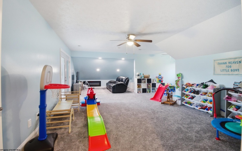 3125 Greystone Drive, Morgantown, West Virginia 26508, 5 Bedrooms Bedrooms, 14 Rooms Rooms,4 BathroomsBathrooms,Single Family Detached,For Sale,Greystone,10163951