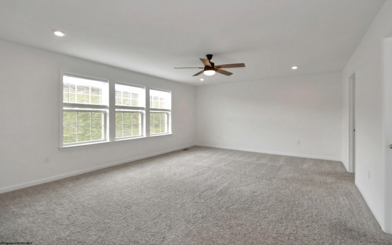 323 Lexington Circle, Bridgeport, West Virginia 26330, 4 Bedrooms Bedrooms, 8 Rooms Rooms,3 BathroomsBathrooms,Single Family Detached,For Sale,Lexington,10163952