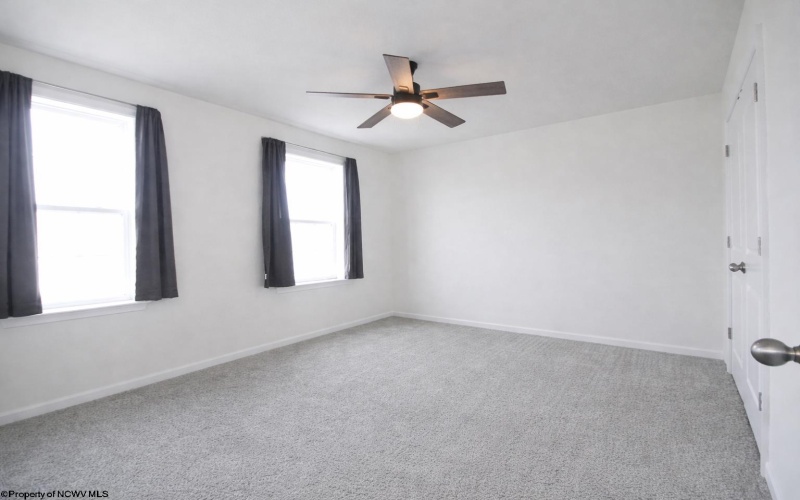 323 Lexington Circle, Bridgeport, West Virginia 26330, 4 Bedrooms Bedrooms, 8 Rooms Rooms,3 BathroomsBathrooms,Single Family Detached,For Sale,Lexington,10163952