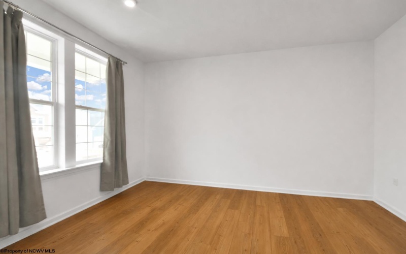 323 Lexington Circle, Bridgeport, West Virginia 26330, 4 Bedrooms Bedrooms, 8 Rooms Rooms,3 BathroomsBathrooms,Single Family Detached,For Sale,Lexington,10163952