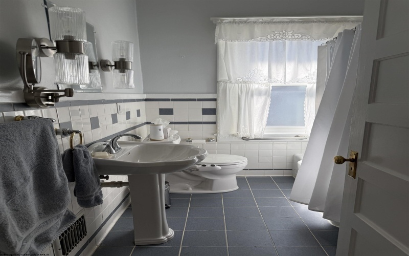 122 Vermont Avenue, Clarksburg, West Virginia 26301, 4 Bedrooms Bedrooms, 9 Rooms Rooms,1 BathroomBathrooms,Single Family Detached,For Sale,Vermont,10163956 122 Vermont Avenue, Clarksburg, West Virginia 26301, 4 Bedrooms Bedrooms, 9 Rooms Rooms,1 BathroomBathrooms,Single Family Detached,For Sale,Vermont,10163956