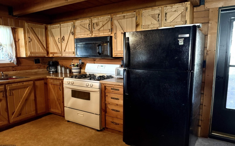 82 Crystal Lake Road, West Union, West Virginia 26456, 2 Bedrooms Bedrooms, 5 Rooms Rooms,1 BathroomBathrooms,Single Family Detached,For Sale,Crystal Lake,10163957 82 Crystal Lake Road, West Union, West Virginia 26456, 2 Bedrooms Bedrooms, 5 Rooms Rooms,1 BathroomBathrooms,Single Family Detached,For Sale,Crystal Lake,10163957