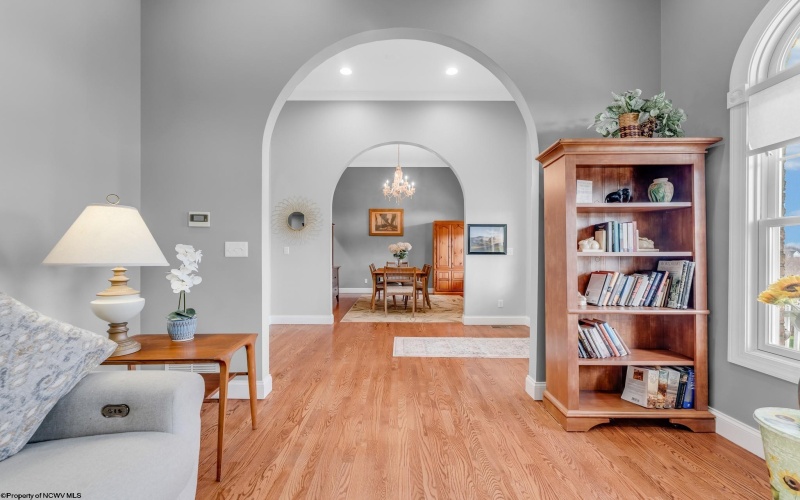 106 Iris Lane, Morgantown, West Virginia 26501, 4 Bedrooms Bedrooms, 11 Rooms Rooms,4 BathroomsBathrooms,Single Family Detached,For Sale,Iris,10163974