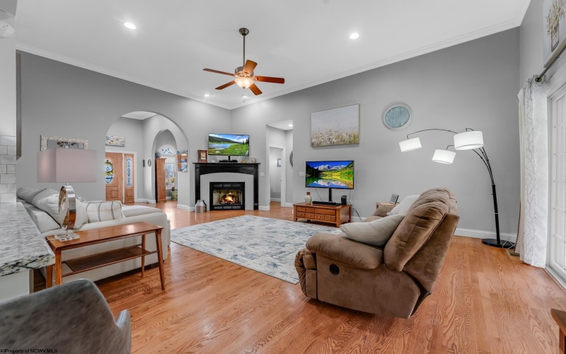 106 Iris Lane, Morgantown, West Virginia 26501, 4 Bedrooms Bedrooms, 11 Rooms Rooms,4 BathroomsBathrooms,Single Family Detached,For Sale,Iris,10163974