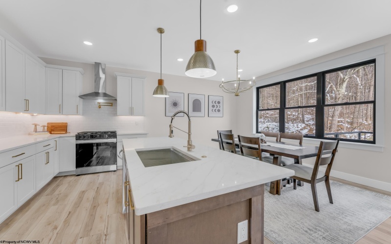 116 Tivoli Garden Drive, Morgantown, West Virginia 26508, 4 Bedrooms Bedrooms, 9 Rooms Rooms,4 BathroomsBathrooms,Single Family Attached,For Sale,Tivoli Garden,10163970