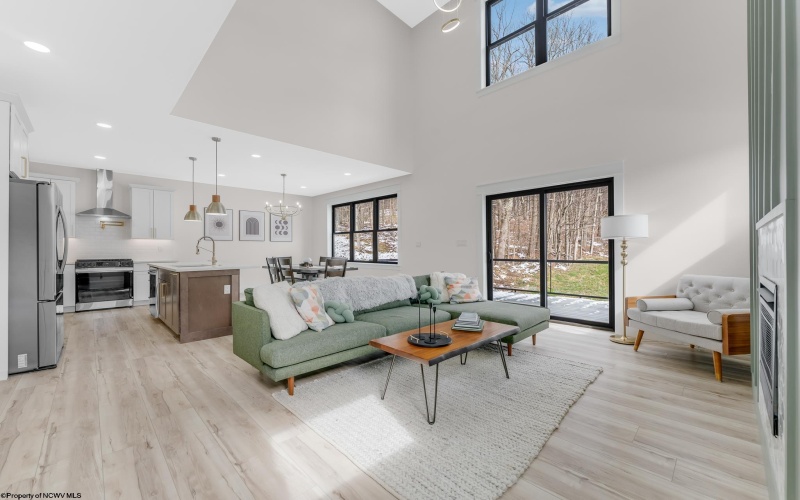 116 Tivoli Garden Drive, Morgantown, West Virginia 26508, 4 Bedrooms Bedrooms, 9 Rooms Rooms,4 BathroomsBathrooms,Single Family Attached,For Sale,Tivoli Garden,10163970