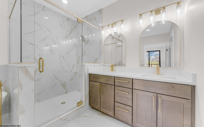 116 Tivoli Garden Drive, Morgantown, West Virginia 26508, 4 Bedrooms Bedrooms, 9 Rooms Rooms,4 BathroomsBathrooms,Single Family Attached,For Sale,Tivoli Garden,10163970