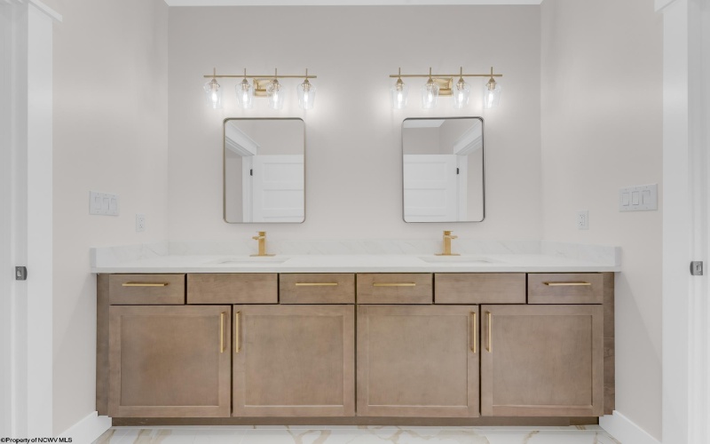 116 Tivoli Garden Drive, Morgantown, West Virginia 26508, 4 Bedrooms Bedrooms, 9 Rooms Rooms,4 BathroomsBathrooms,Single Family Attached,For Sale,Tivoli Garden,10163970