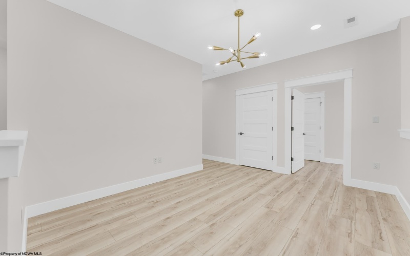 116 Tivoli Garden Drive, Morgantown, West Virginia 26508, 4 Bedrooms Bedrooms, 9 Rooms Rooms,4 BathroomsBathrooms,Single Family Attached,For Sale,Tivoli Garden,10163970