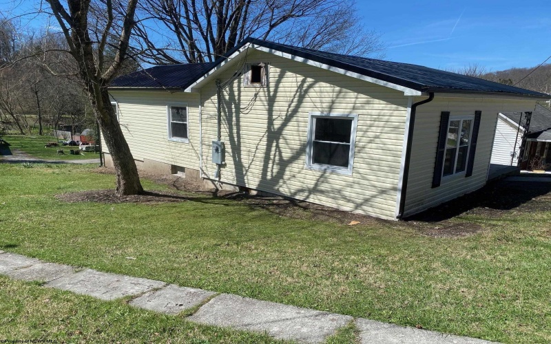 96 Jackson Street, Junior, West Virginia 26275, 4 Bedrooms Bedrooms, 7 Rooms Rooms,2 BathroomsBathrooms,Single Family Detached,For Sale,Jackson,10163973