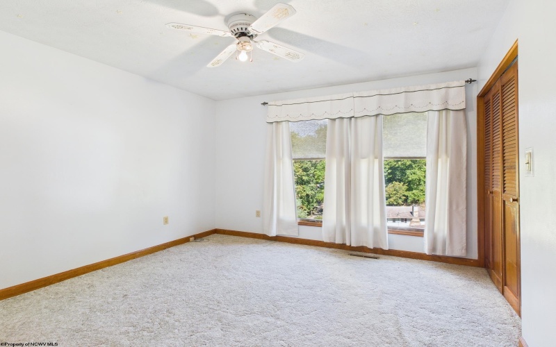 152 Hilltop Drive, Philippi, West Virginia 26416, 5 Bedrooms Bedrooms, 12 Rooms Rooms,3 BathroomsBathrooms,Single Family Detached,For Sale,Hilltop,10161553