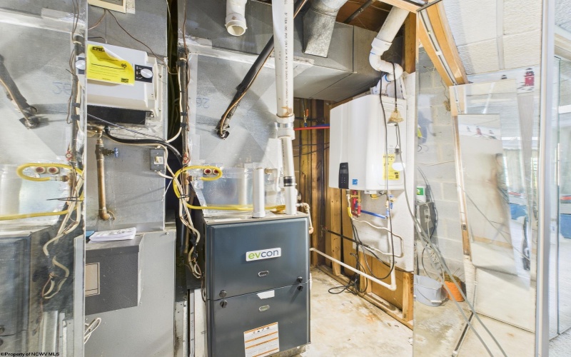 152 Hilltop Drive, Philippi, West Virginia 26416, 5 Bedrooms Bedrooms, 12 Rooms Rooms,3 BathroomsBathrooms,Single Family Detached,For Sale,Hilltop,10161553