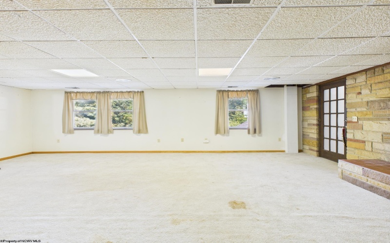 152 Hilltop Drive, Philippi, West Virginia 26416, 5 Bedrooms Bedrooms, 12 Rooms Rooms,3 BathroomsBathrooms,Single Family Detached,For Sale,Hilltop,10161553