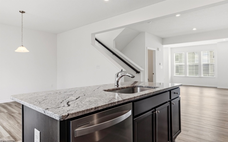 319 Bay Street, Morgantown, West Virginia 26508, 3 Bedrooms Bedrooms, 6 Rooms Rooms,2 BathroomsBathrooms,Single Family Attached,For Sale,Bay,10163990