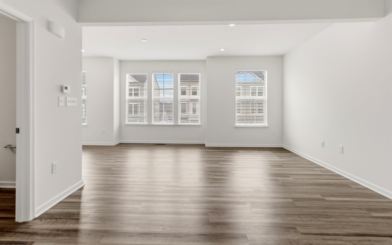 319 Bay Street, Morgantown, West Virginia 26508, 3 Bedrooms Bedrooms, 6 Rooms Rooms,2 BathroomsBathrooms,Single Family Attached,For Sale,Bay,10163990